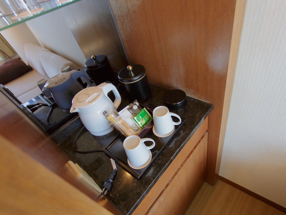 デラックス ツインルーム 禁煙 (最上階 / 皇居側) 客室の設備とサービス0 | ホテル グランド アーク半蔵門