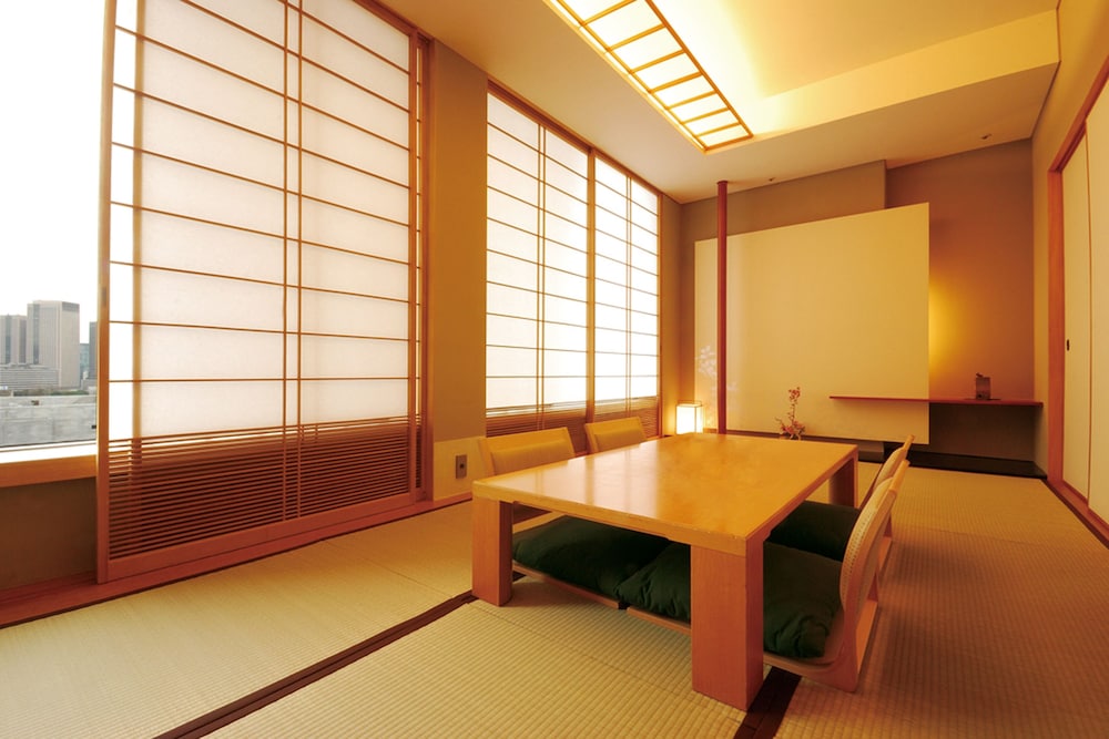 デラックス 和室 (皇居側) 禁煙 リビング エリア0 | ホテル グランド アーク半蔵門