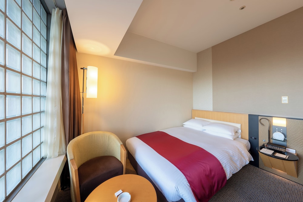 セミダブルルーム – ベッド幅 140 cm 禁煙 (皇居側) 客室4 | ホテル グランド アーク半蔵門