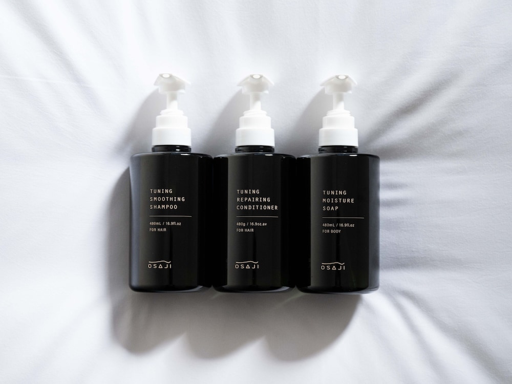 スタンダードツイン 禁煙（95cmベッド2台） バスルームの設備1 | 庭のホテル 東京