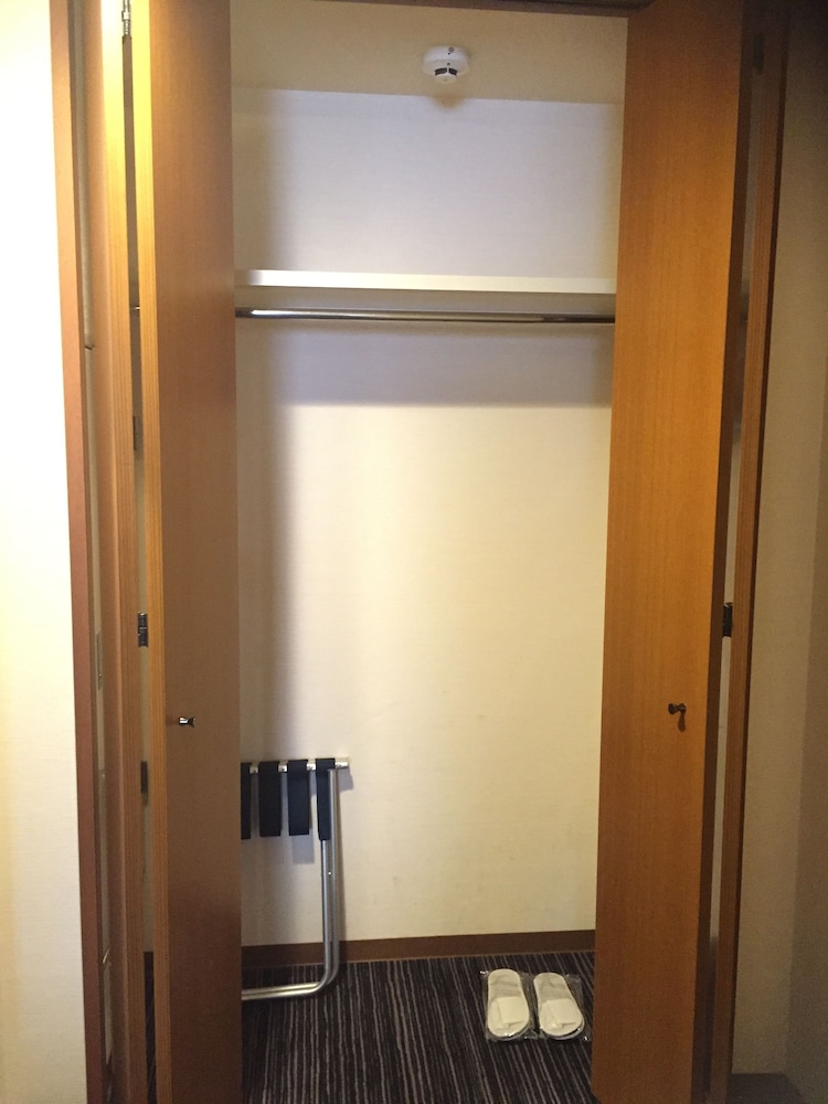 デラックスツイン 禁煙 客室の設備とサービス0 | the b 博多