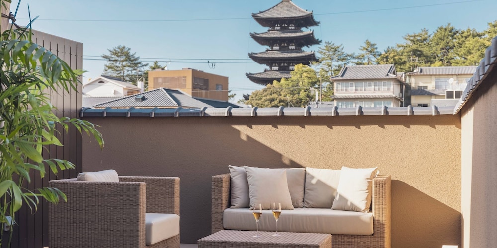 Junior Suite with Private Balcony - Temple View, Non Smoking | 奈良の宿 飛鳥荘