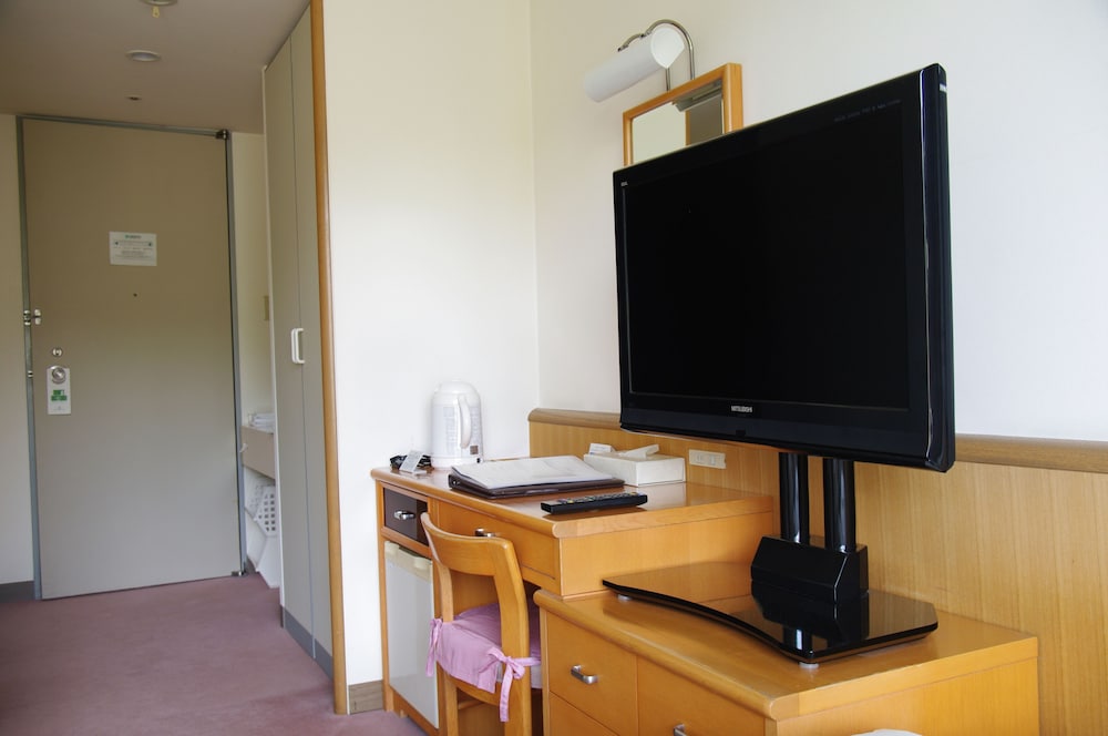 【南館】スーペリアツインルーム 禁煙 客室1 | 万座プリンスホテル