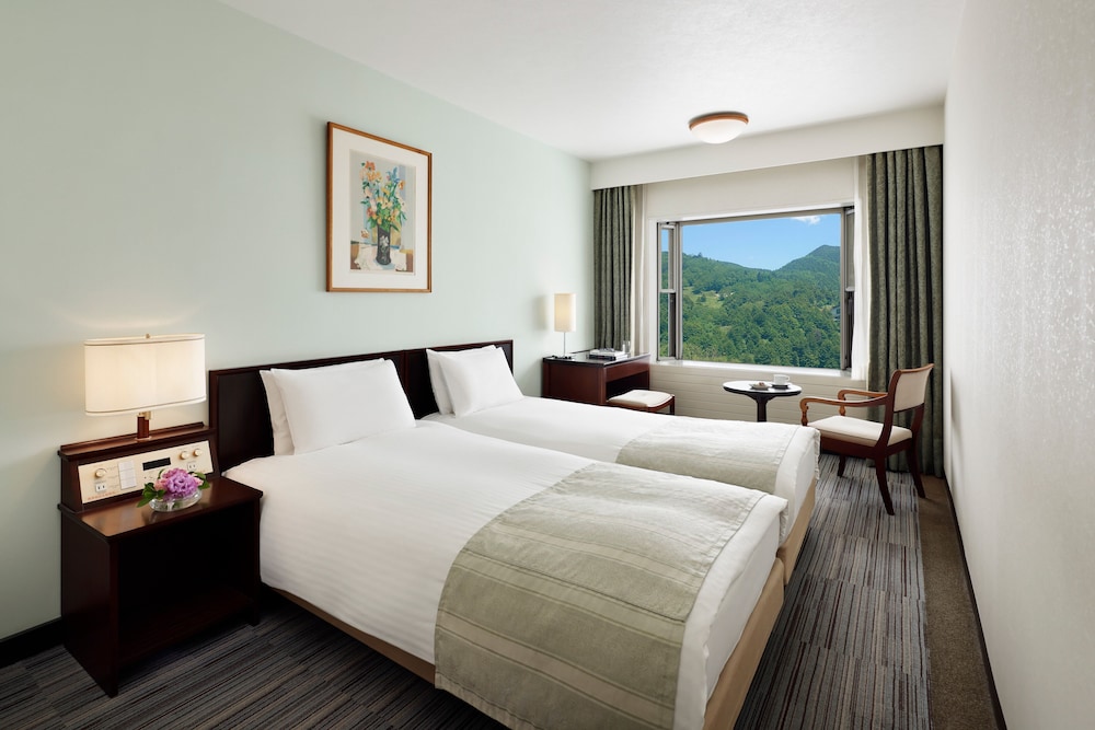 【東館】スタンダードツインルーム 禁煙 | 万座プリンスホテル