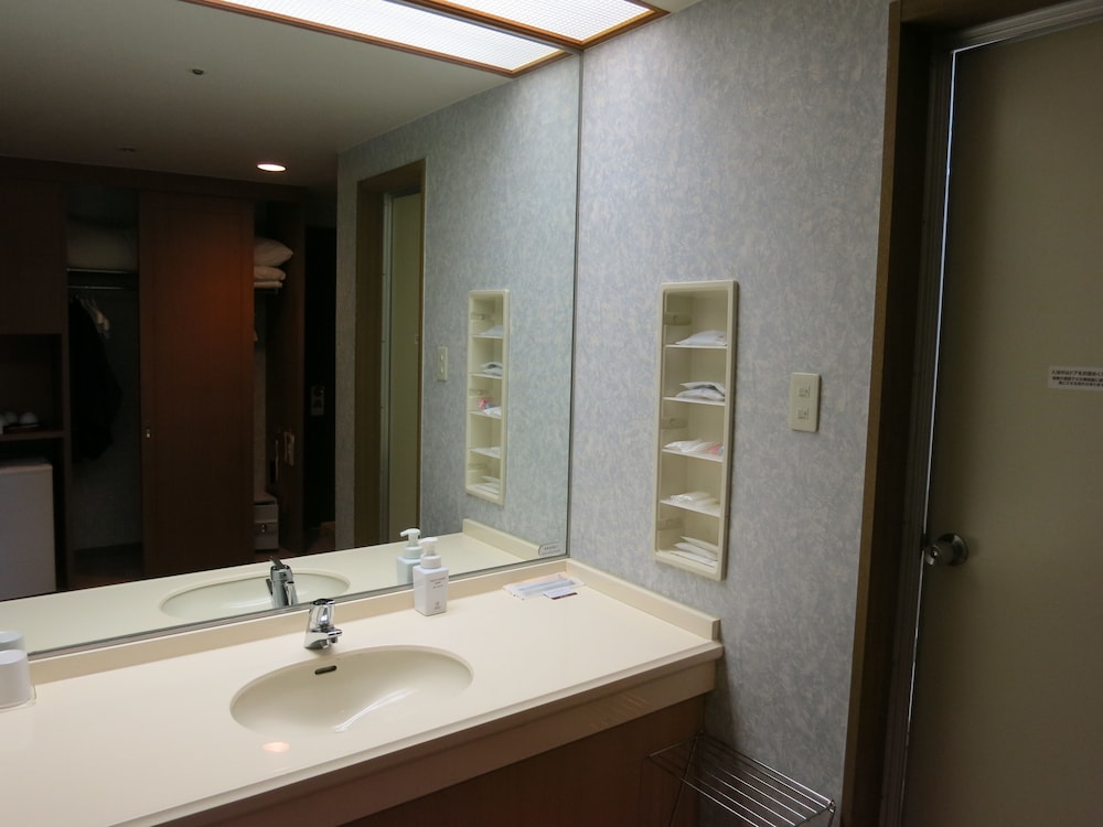 ファミリー ルーム 禁煙 客室2 | 万座プリンスホテル