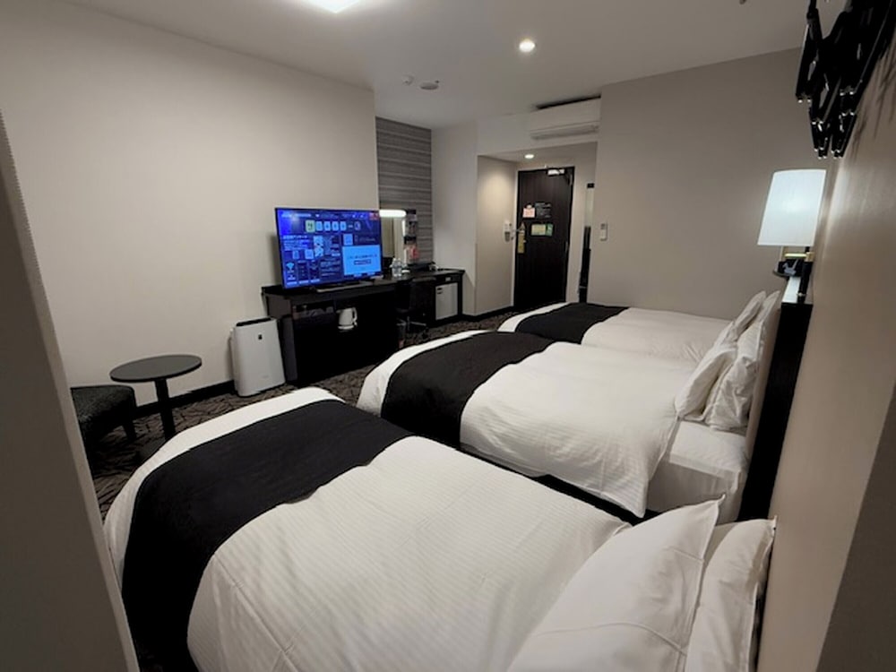 トリプルルーム ベッド (複数台) 禁煙 客室9 | アパホテル〈小倉駅前〉