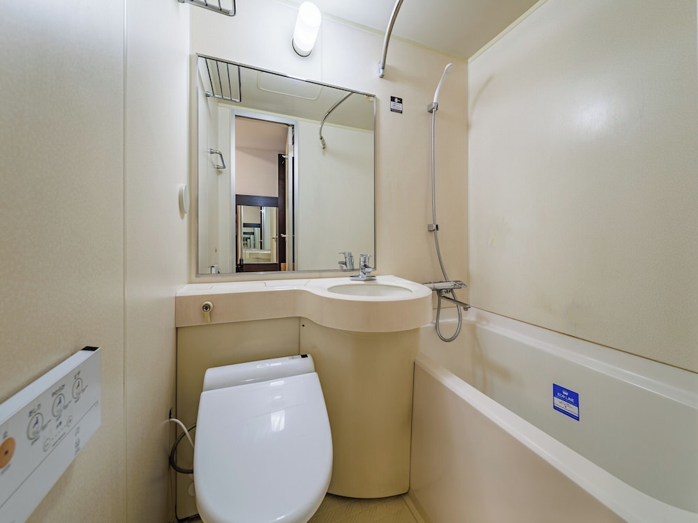 セミダブルルーム　喫煙 バスルーム4 | アパホテル〈小倉駅前〉