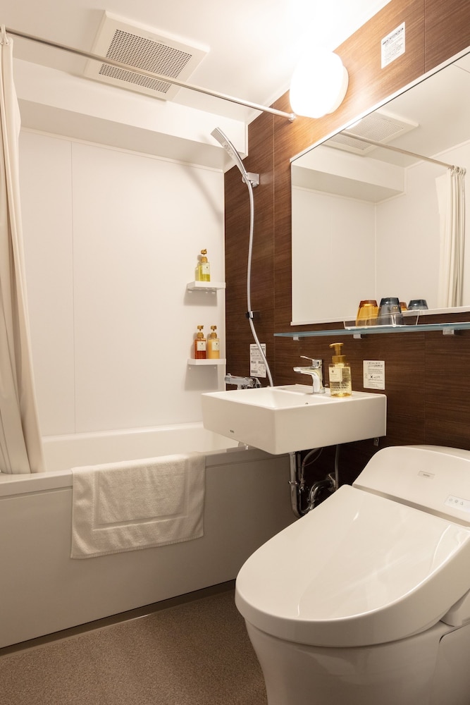 タワー館 ツインルーム 禁煙 バスルーム1 | ホテルエミシア東京立川