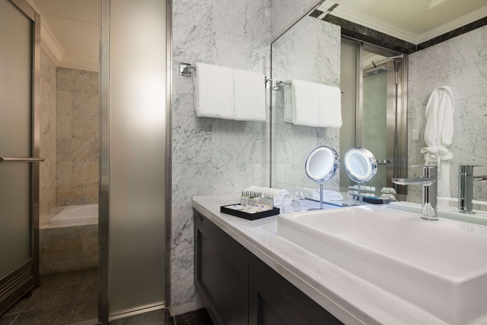 KIKYOスイートルーム バスルーム1 | 旧軽井沢KIKYOキュリオ・コレクションbyヒルトン