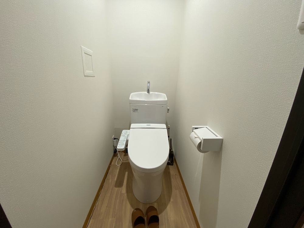 ファミリー ルーム 禁煙 バスルーム1 | サクラホテル幡ヶ谷