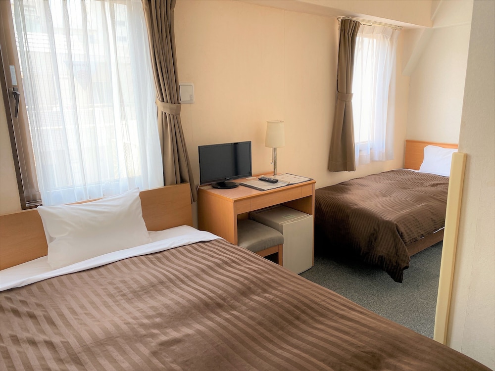 ベーシック ツインルーム 禁煙 | サクラホテル幡ヶ谷