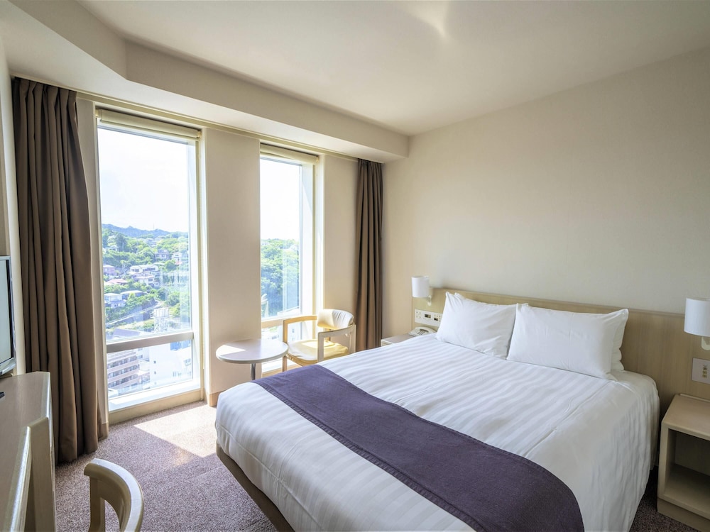 スタンダード ダブルルーム ダブルベッド 1 台 禁煙 客室1 | メルキュール横須賀