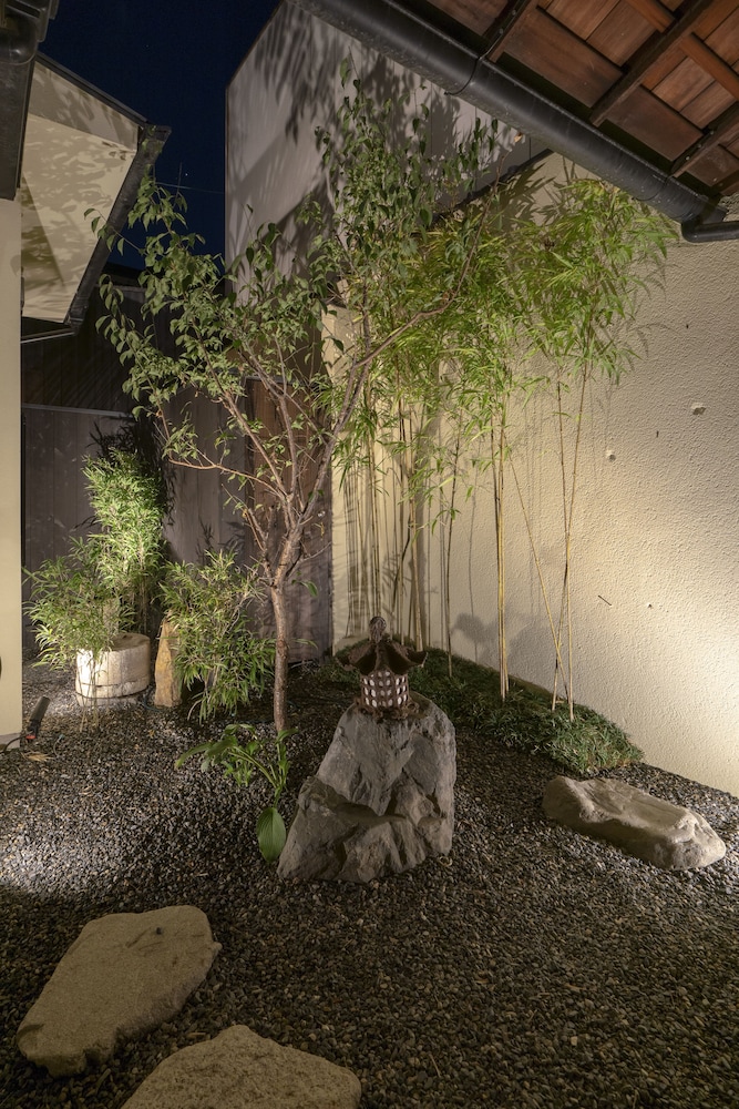 UME ジャパニーズガーデンスイート ガーデン ビュー0 | THE MACHIYA Kamiumeya