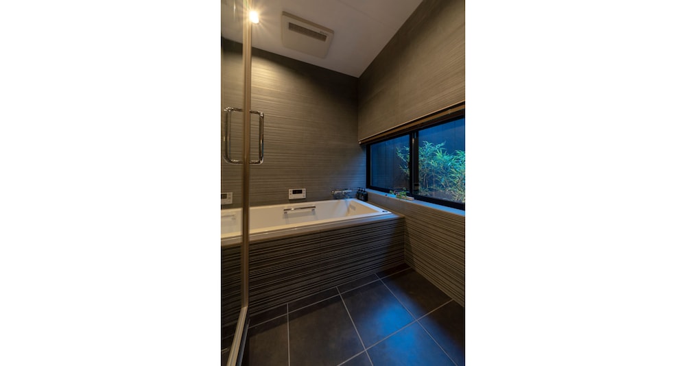 UME ジャパニーズガーデンスイート バスルーム0 | THE MACHIYA Kamiumeya