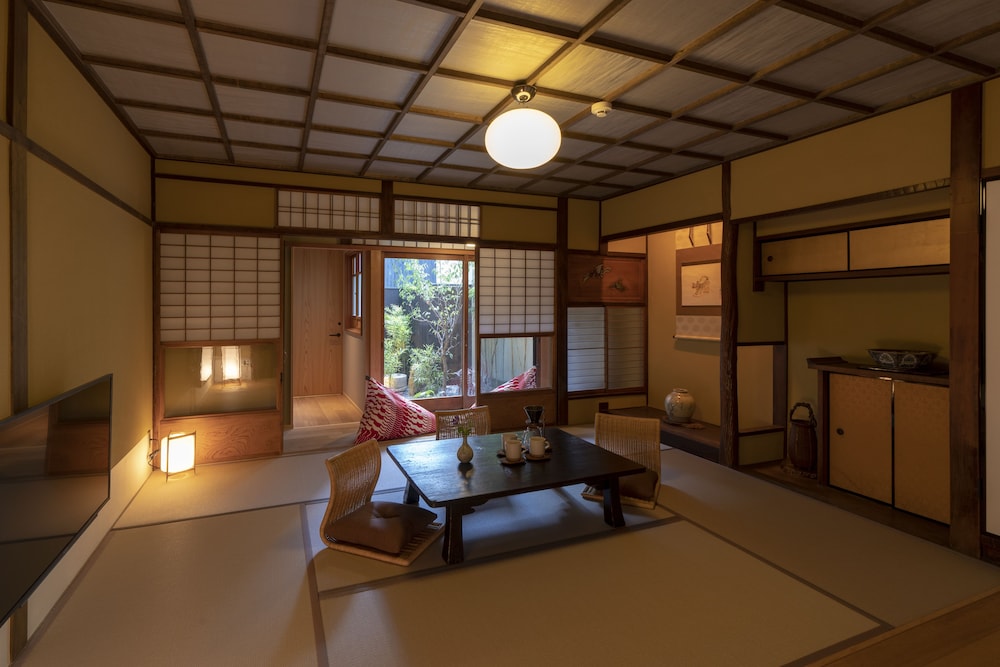 UME ジャパニーズガーデンスイート | THE MACHIYA Kamiumeya