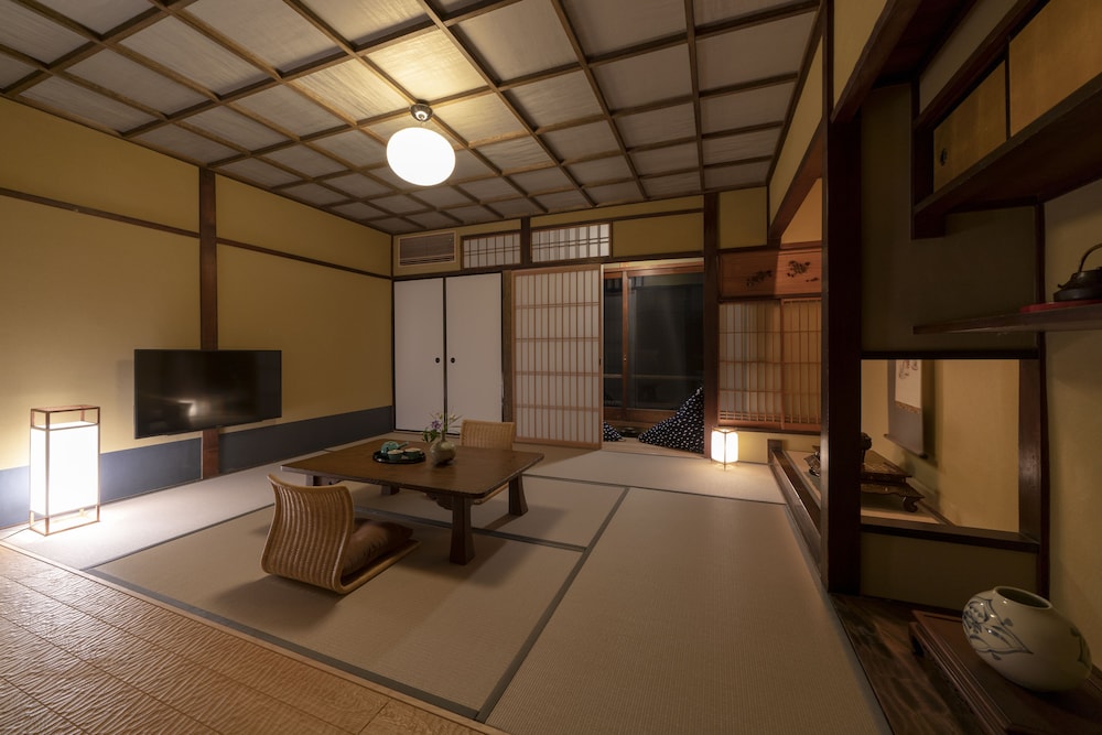 UME ジャパニーズスイート 客室5 | THE MACHIYA Kamiumeya