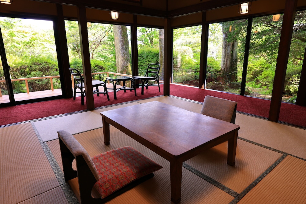 春風荘 (定員4名 1階「常盤」露天風呂付) 禁煙 客室2 | 松坂屋本店