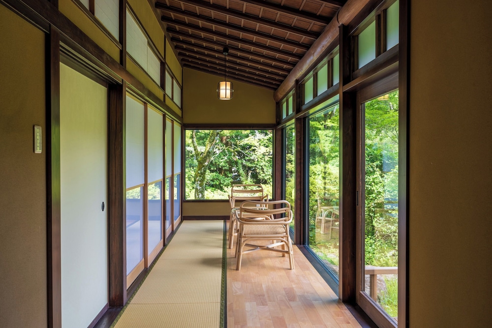 離れ(定員4名 1階「洗心亭」露天風呂付) バスルーム6 | 松坂屋本店