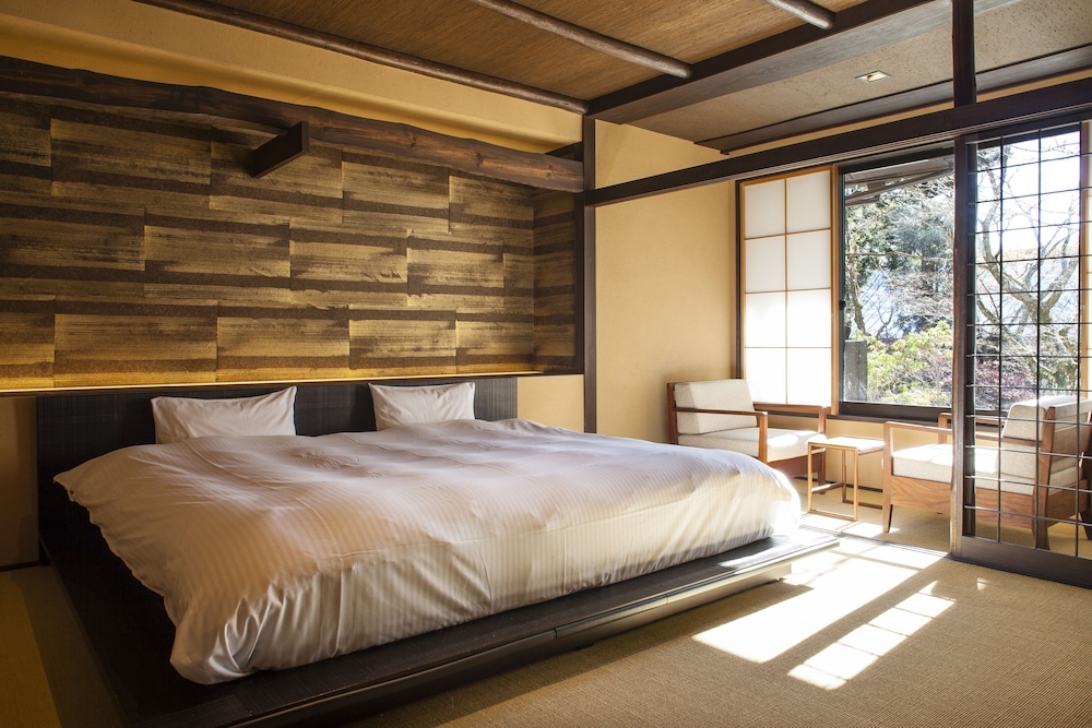 ラグジュアリー 和洋室 露天風呂付 客室1 | 松坂屋本店