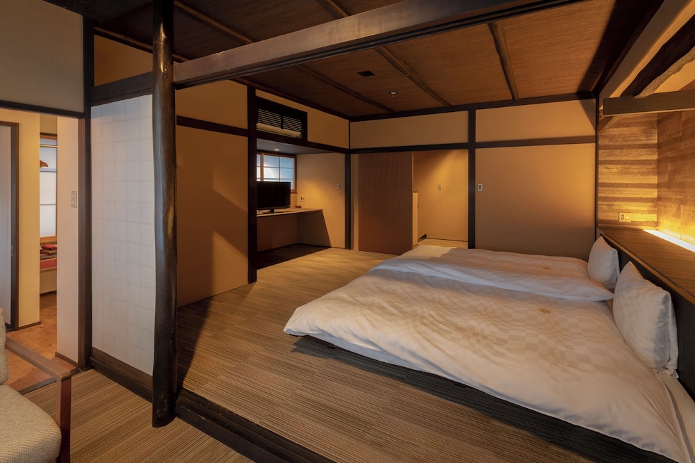 ラグジュアリー 和洋室 露天風呂付 客室6 | 松坂屋本店