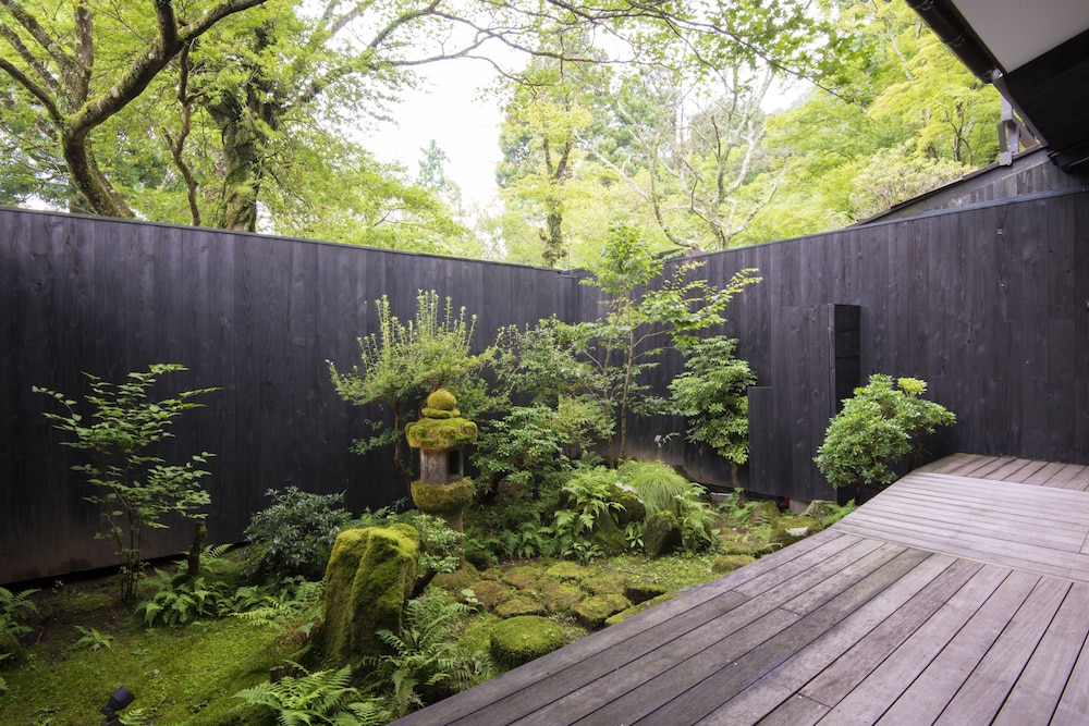 和洋室 プレミアムルーム 露天風呂付 A 客室2 | 松坂屋本店