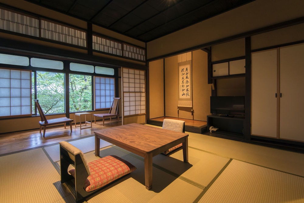 スーペリア ツインルーム 浴槽 客室1 | 松坂屋本店