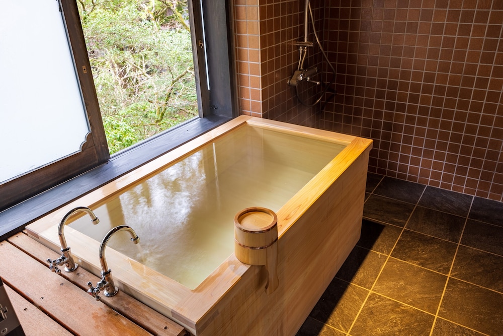 スーペリア ツインルーム 浴槽 バスルーム0 | 松坂屋本店