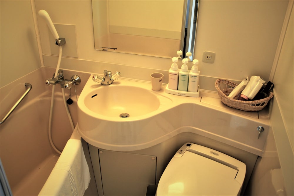 スタンダード ツインルーム 喫煙可 バスルーム0 | 山形七日町ワシントンホテル