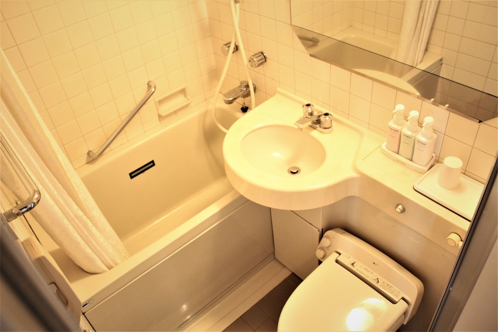 スタンダード ダブルルーム 禁煙 バスルーム0 | 山形七日町ワシントンホテル