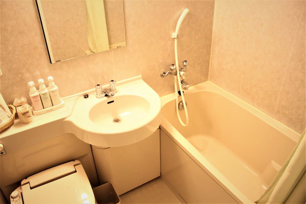 トリプルルーム 喫煙可 バスルーム0 | 山形七日町ワシントンホテル