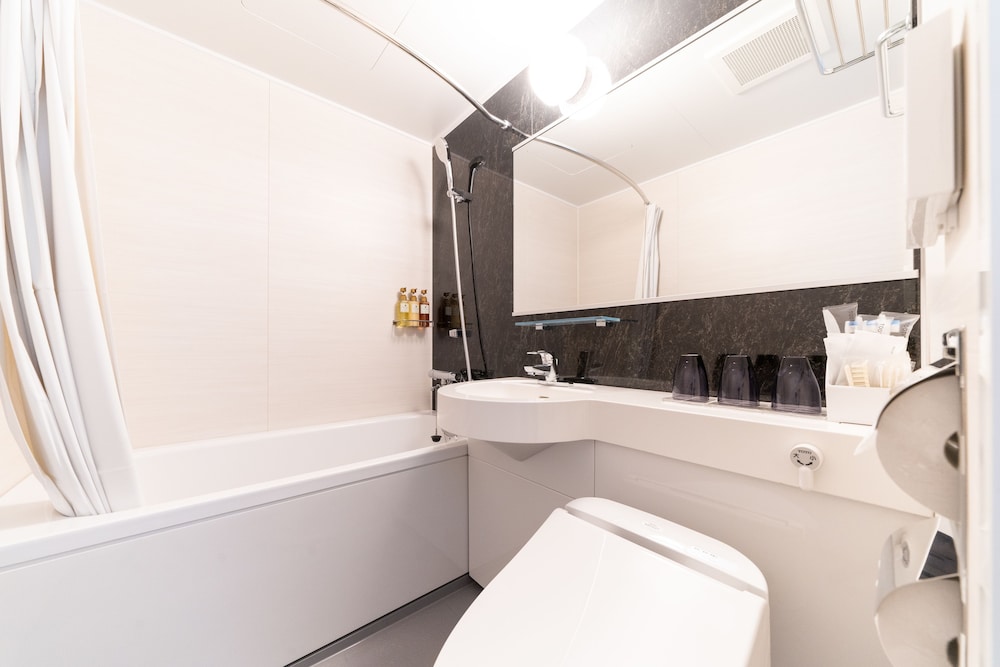 [禁煙] ツインルーム バスルーム2 | パールホテル新宿曙橋