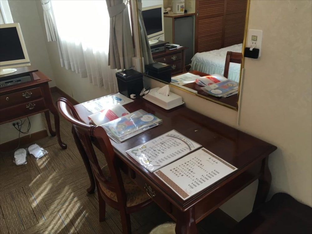 ツインルーム 喫煙可 客室の設備とサービス1 | サンライズ観光ホテル