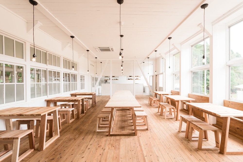 朝食スペース1 | ノルディスク ヴィレッジ ゴトウ アイランズ