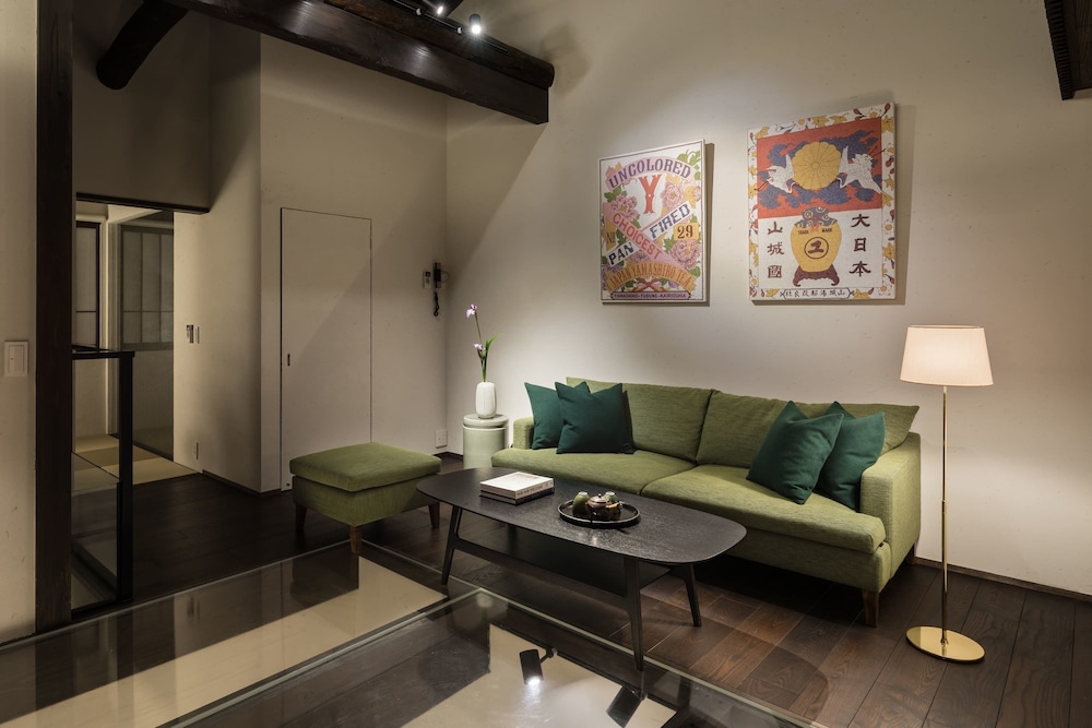 ラグジュアリー タウンホーム 禁煙 リビング エリア0 | 季楽 京都 本町