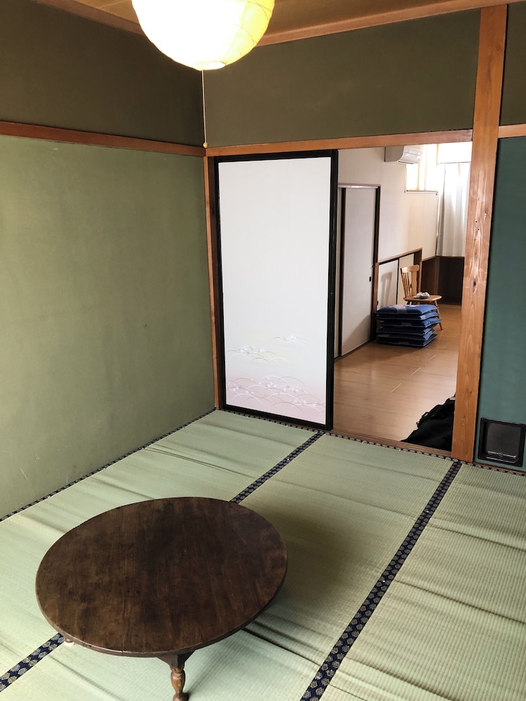 ファミリー ルーム 客室1 | ゲストハウス風雅