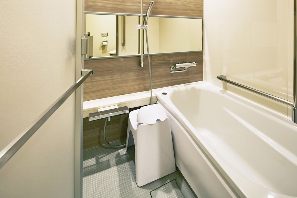 スーペリア ハリウッド ツインルーム 禁煙 バスルーム1 | ホテルインターゲート広島