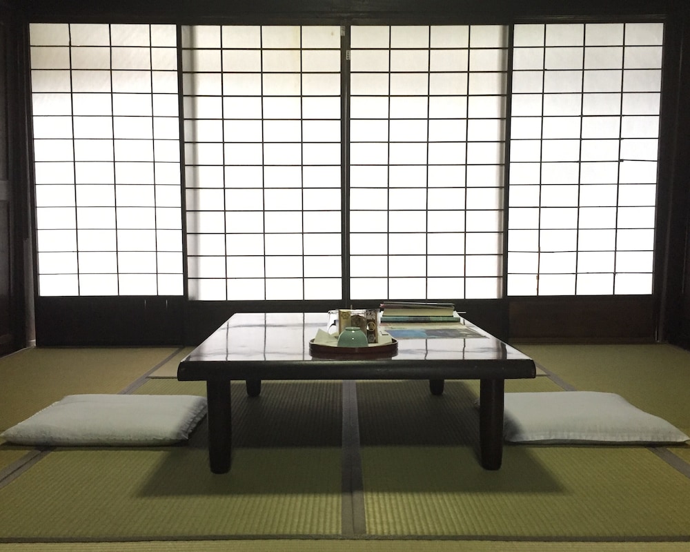 和室8畳 客室2 | 古民家 AOI IE