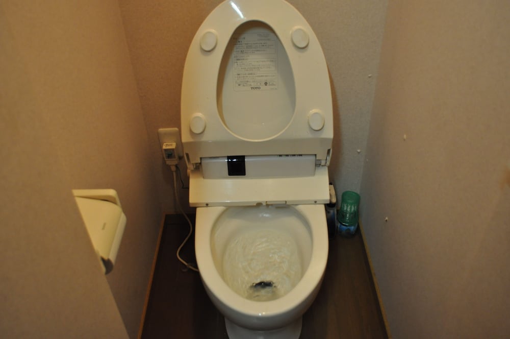 和室8畳 バスルーム3 | 古民家 AOI IE