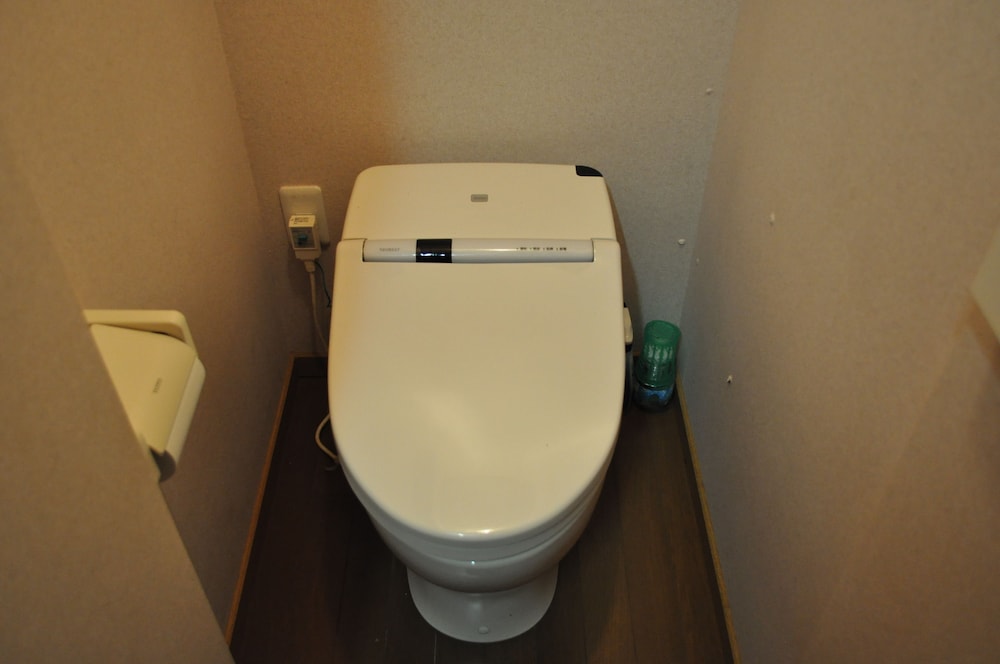 和室8畳 バスルーム1 | 古民家 AOI IE