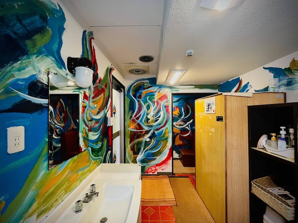 禁煙 和室10畳 (バス・トイレ共同) 共用バスルーム0 | 志賀高原 癒しの宿幸の湯