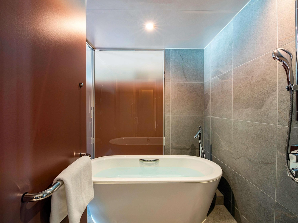 スーペリア スイート キングベッド 1 台 クラブラウンジ利用可 客室6 | プルマン東京田町