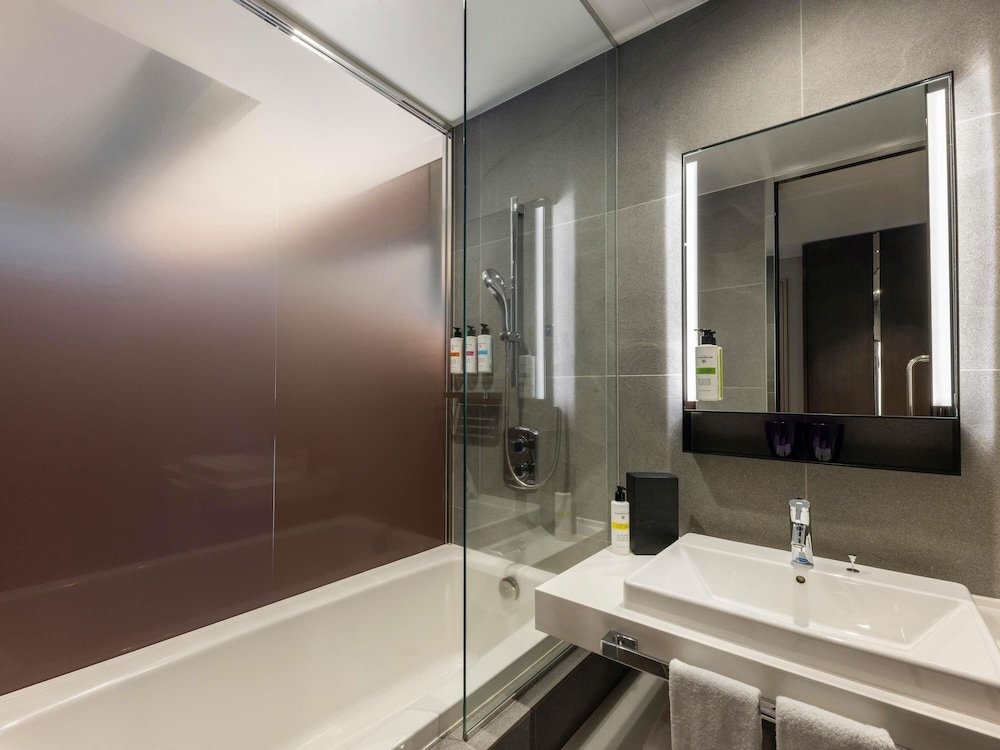 デラックス ルーム キングベッド 1 台 客室8 | プルマン東京田町