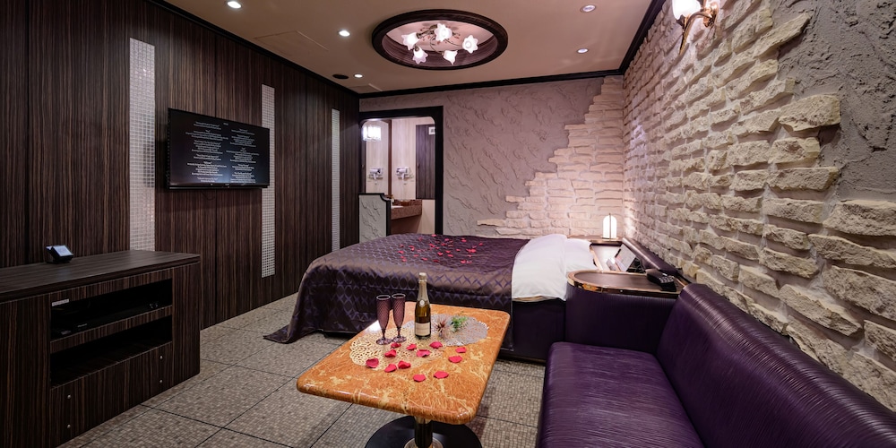 ダブルルーム バスタブ付き (アーリーチェックアウト11時) 喫煙可 | ホテルメトロ- 大人限定