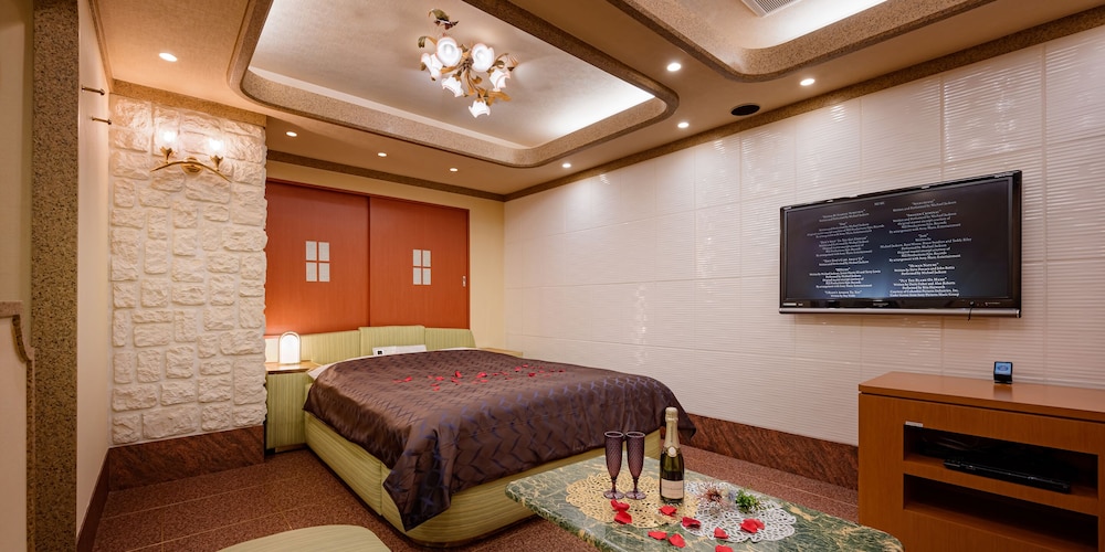 ダブルルーム バスタブ付き (アーリーチェックアウト11時) 禁煙 客室9 | ホテルメトロ- 大人限定