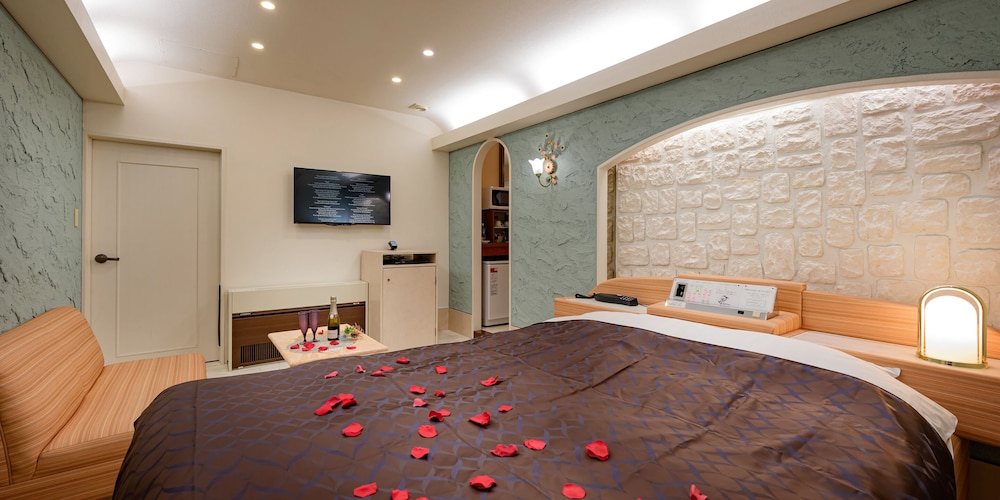 ダブルルーム バスタブ付き (アーリーチェックアウト11時) 禁煙 客室5 | ホテルメトロ- 大人限定