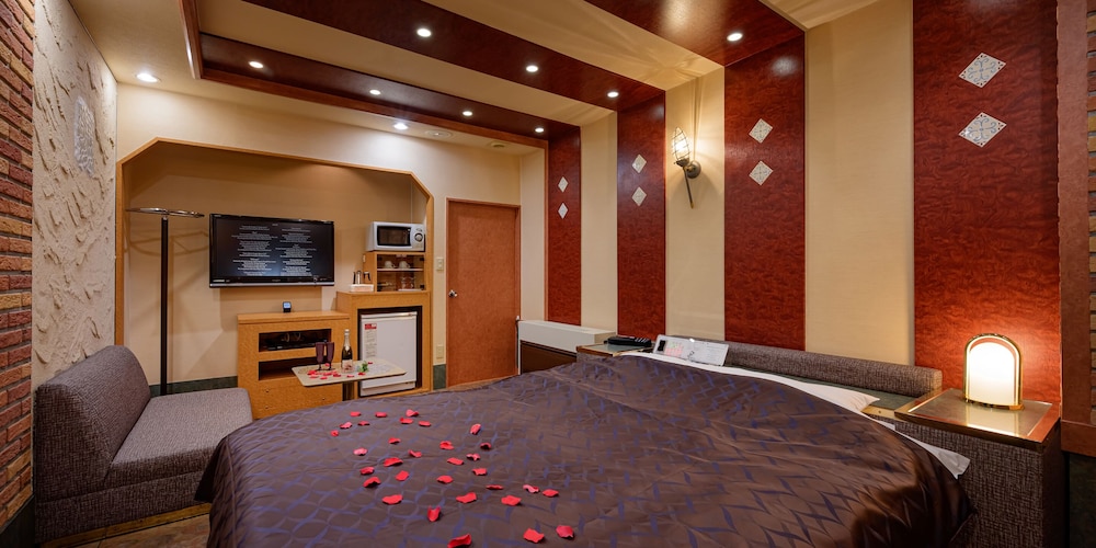 ダブルルーム バスタブ付き (アーリーチェックアウト11時) 喫煙可 客室1 | ホテルメトロ- 大人限定