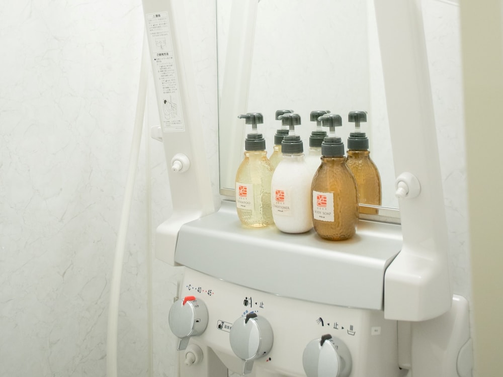 スーペリアツイン バスルームの設備1 | 羽う座 京都五条烏丸