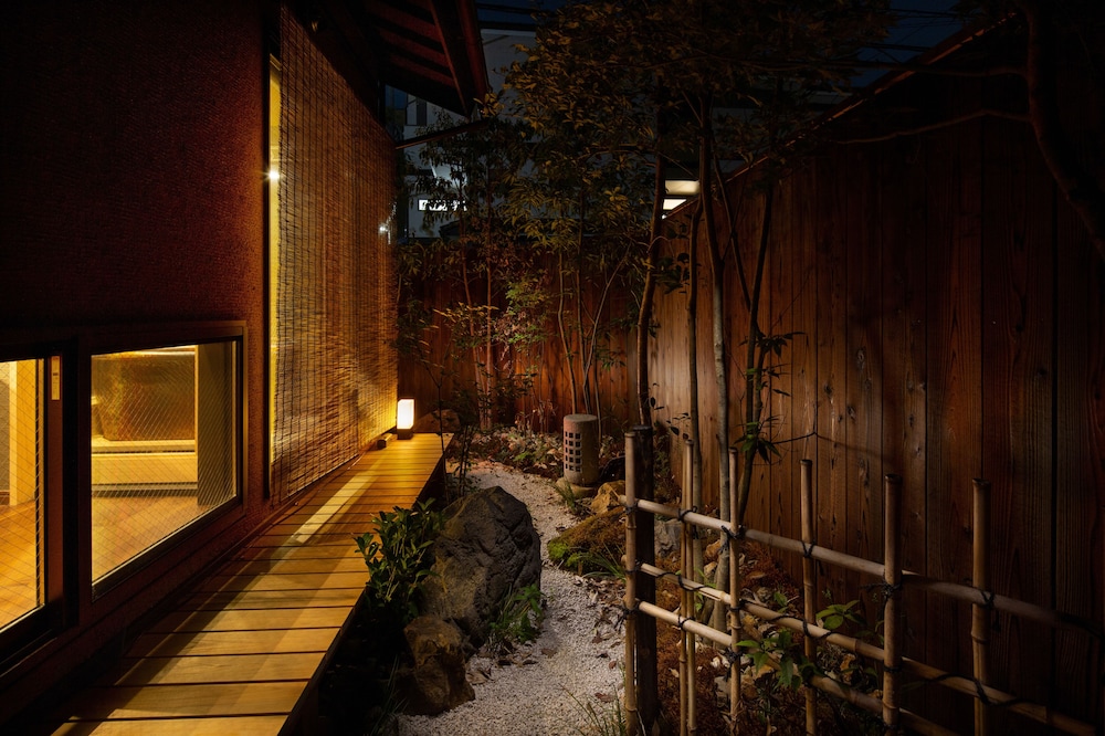 京町家一棟貸し バルコニー0 | 奏 東寺南門