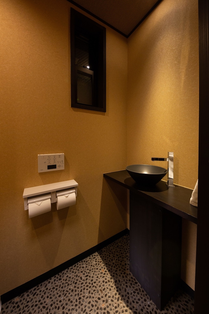 京町家一棟貸し バスルーム2 | 奏 東寺南門