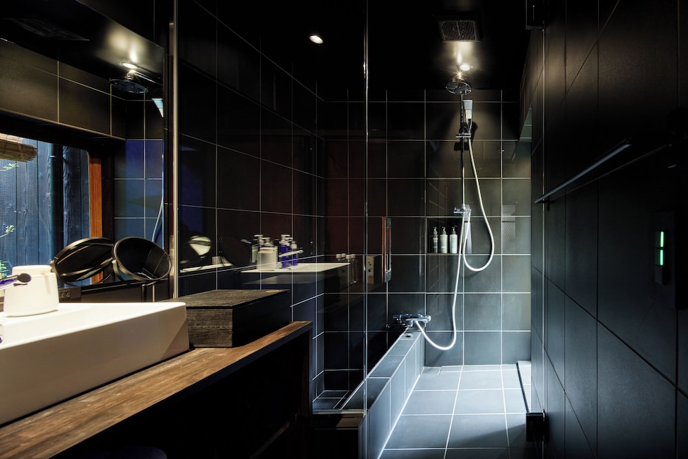 半露天風呂付き客室 バスルーム1 | 宿ル KYOTO HANARE 壬ノ宿